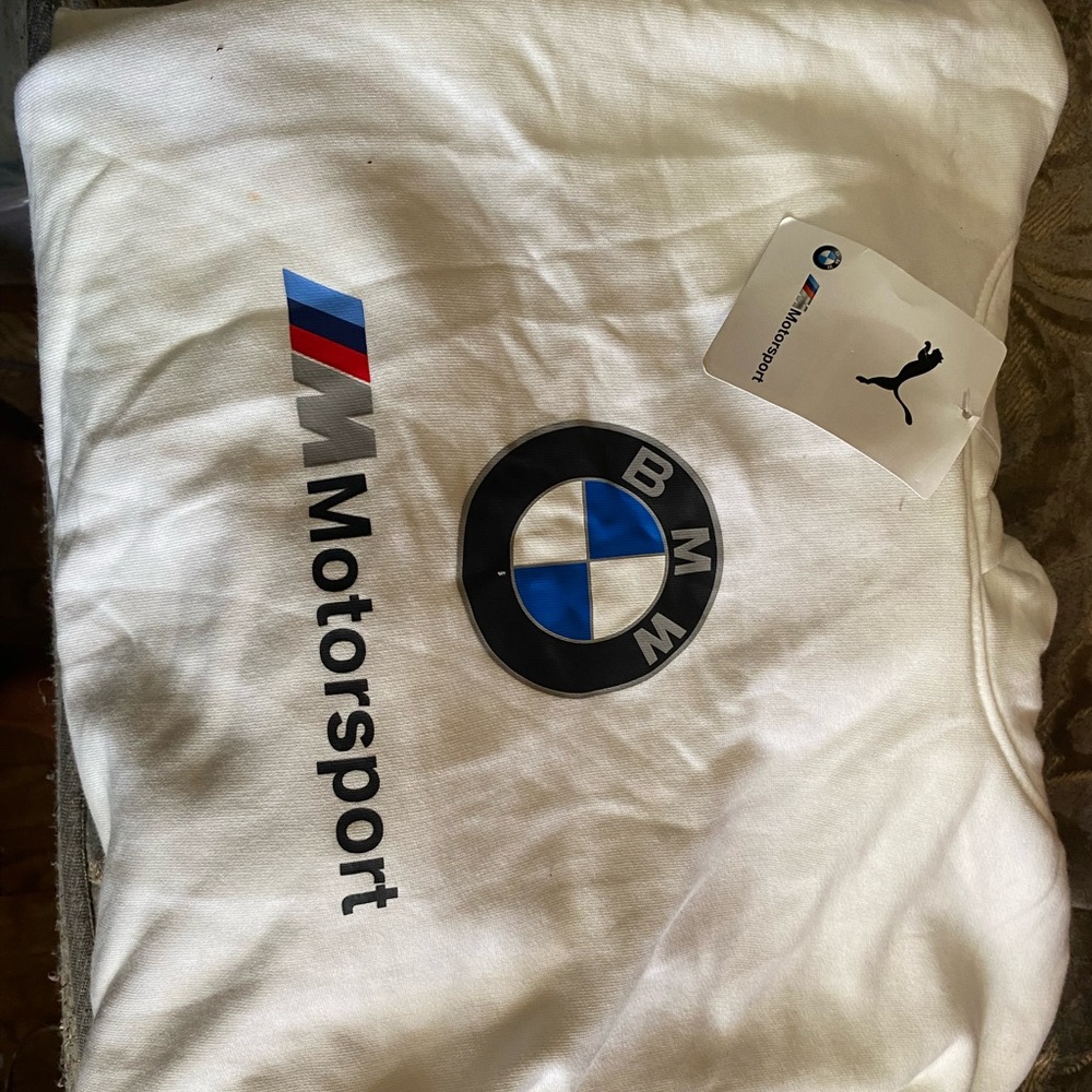 Brand New Women’s bmw motors sport half sweater XL